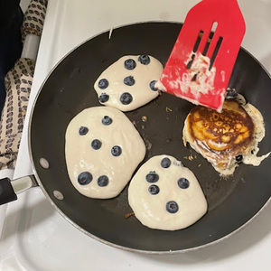 Meet your Posher, Joelle